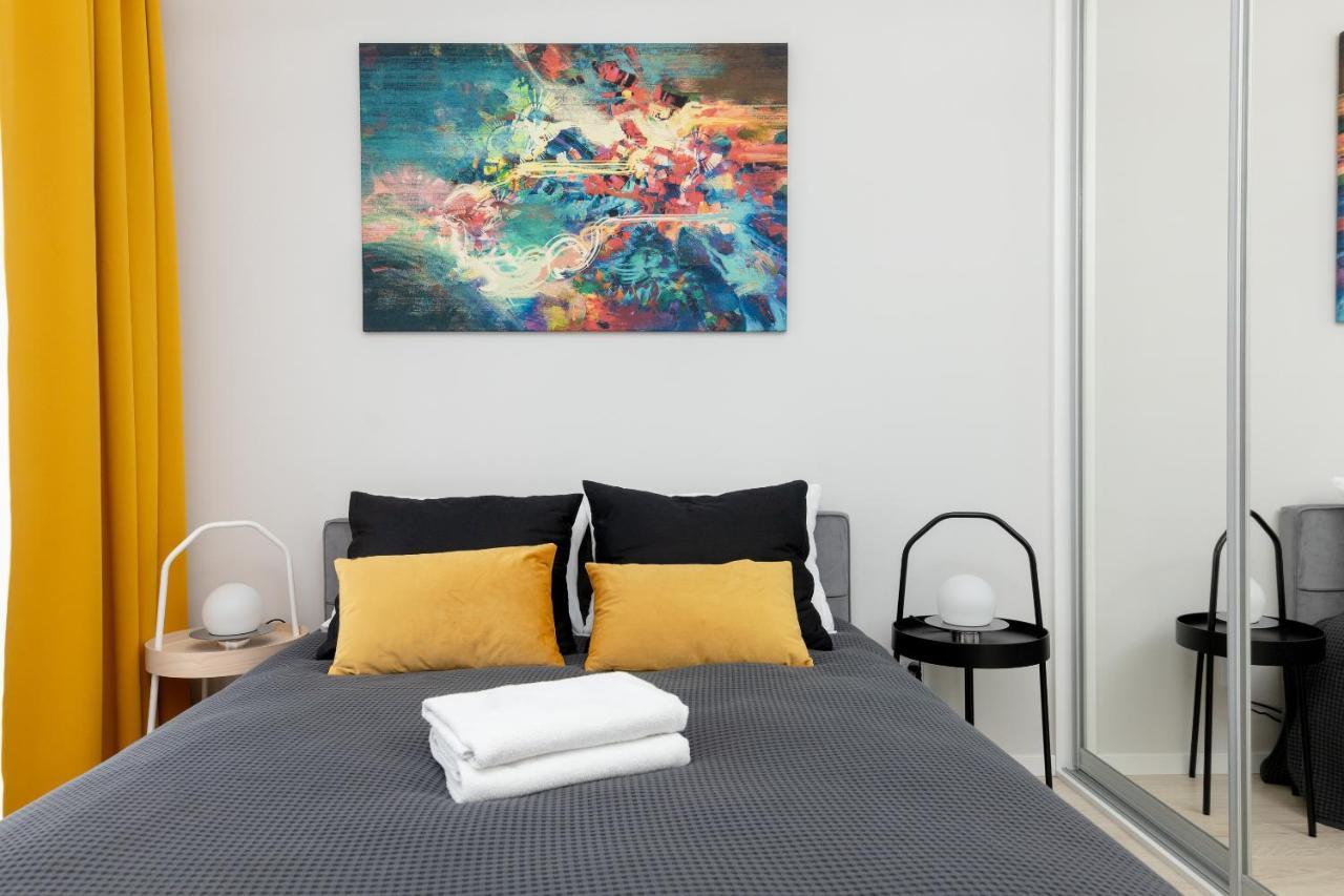 Yellow Sunset Studio Apartment Warsawa Bagian luar foto